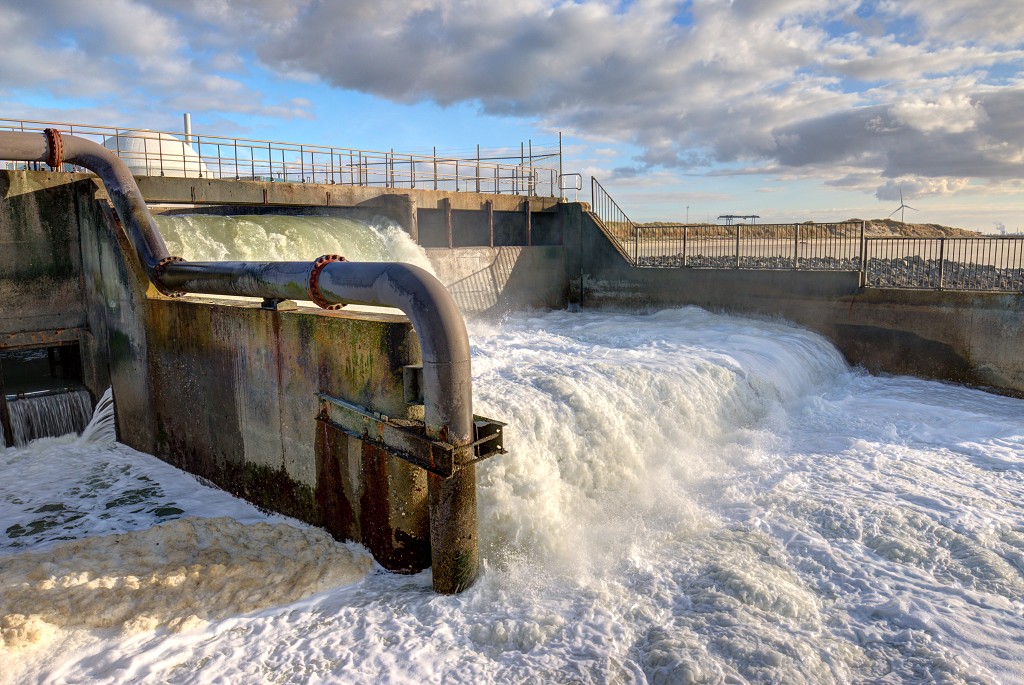 industrie europoort botlek rotterdam hdr haven industriegebied centrale maasvlakte energie opslag overslag